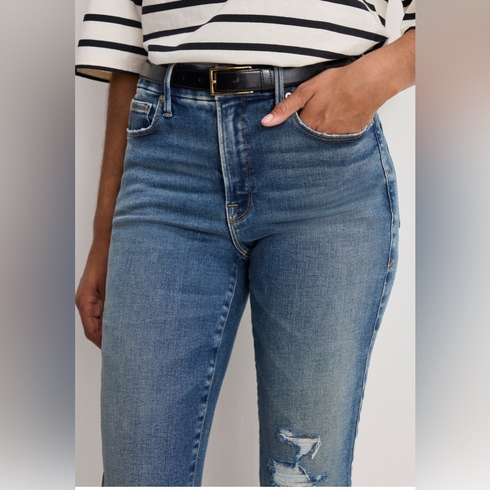 Good American Blue Bleach Washed Skinny Distressed Jeans.       Size-2/26
